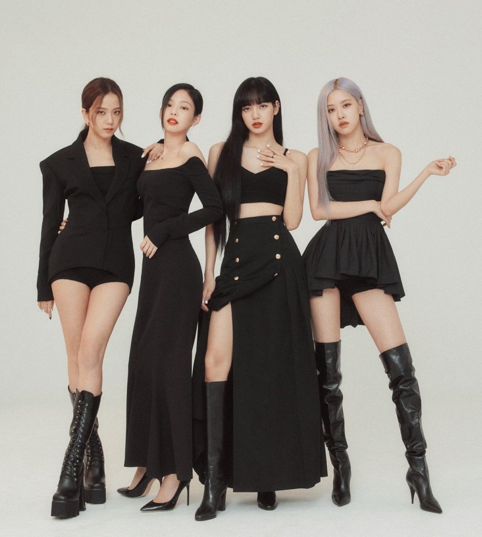 BLACKPINKSCRAVE's tweet photo. BLACKPINK extends their record as the girl group with the most songs surpassing 500 million streams on Spotify history, now with 14 songs. https://t.co/YnYusJQGCd