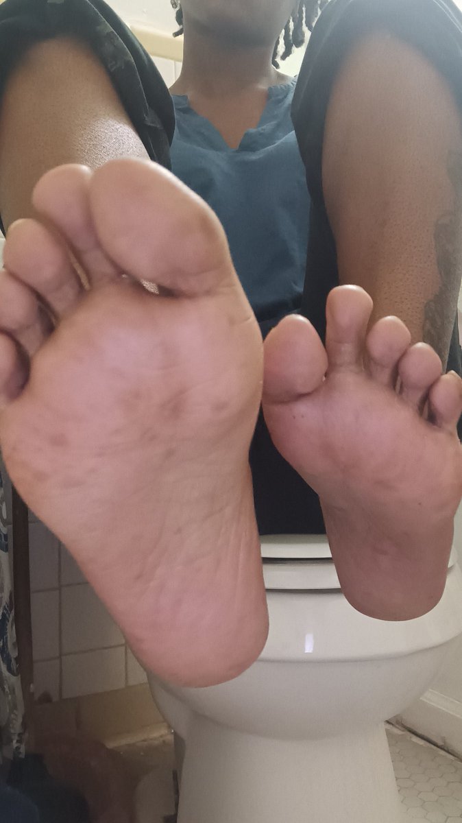 FeetEnvyXO's tweet photo. A little sole goes a long way... 👣🖤 Think you can handle the full collection? 😉 Tap in before everyone else does.

✨ Premades available. DM for menu.

#Soles #FeetContent #FeetPics #BlackFeet #FootLover #FootFetish #FeetCommunity #Toes #FeetOfX  #PremadesAvailable  #XCreator https://t.co/sC3b3Iz3GH