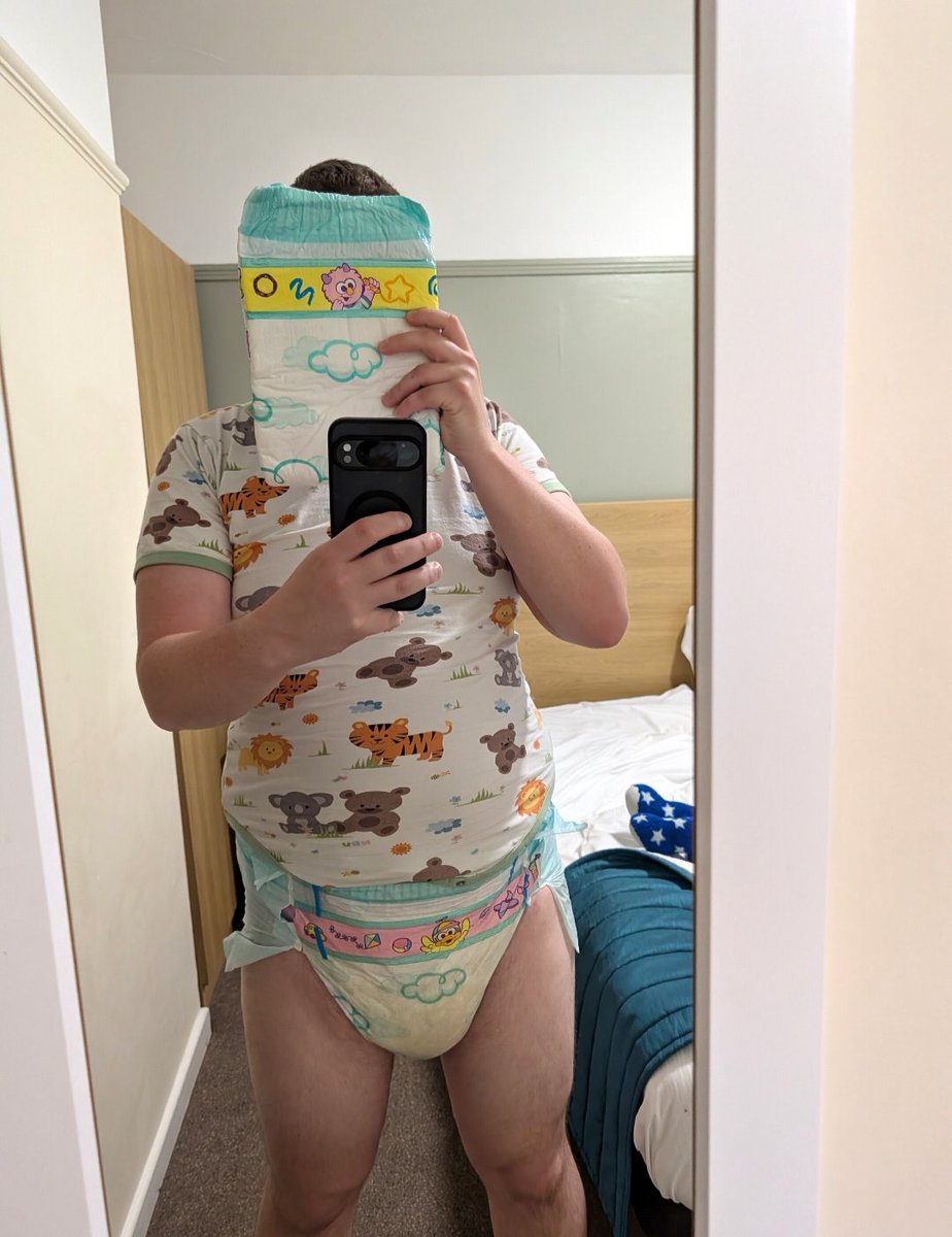 abdl_tommy's tweet photo. Hey, so erm...would I be able to change now? The smell is making me all embarrassed 🥹🫣 https://t.co/RIpLrajvDt