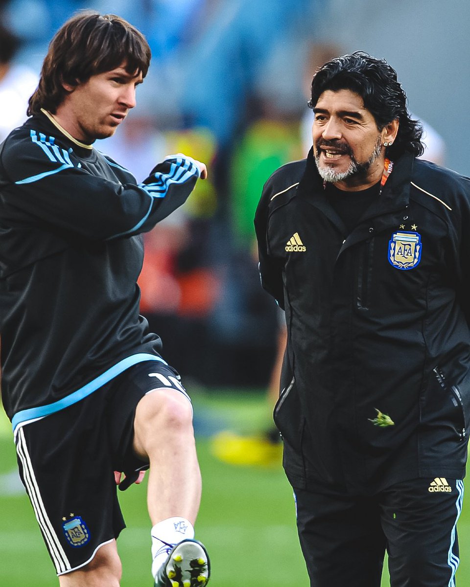 Classicwalls001's tweet photo. Two icons in 1 pic, Argentina is blessed 🇦🇷💙 https://t.co/YELAblajuh