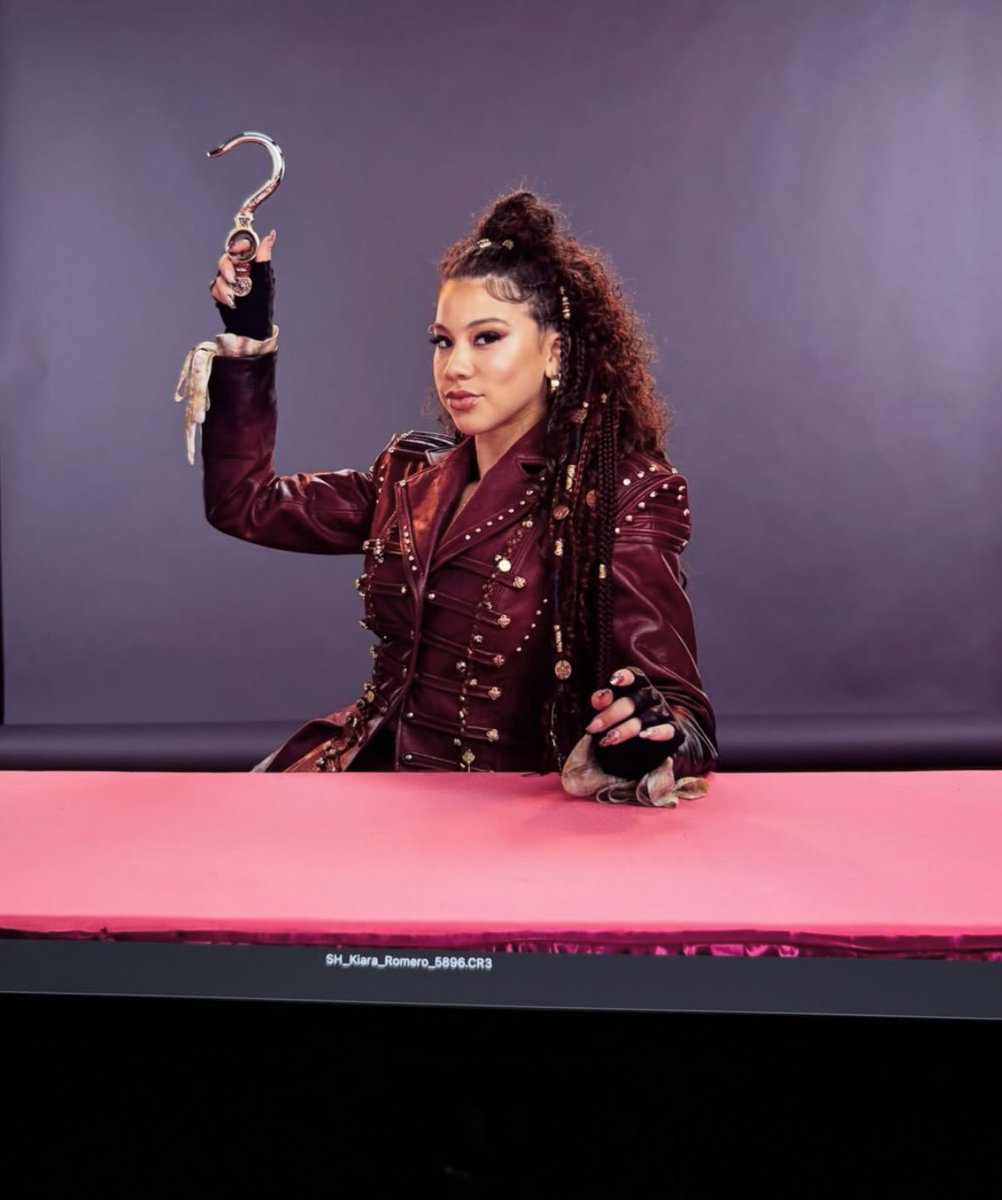 descendantstrr's tweet photo. 🚨 Kiara Romero stuns for Descendants Wicked Wonderland Photoshoots https://t.co/EzdrtV98Pa