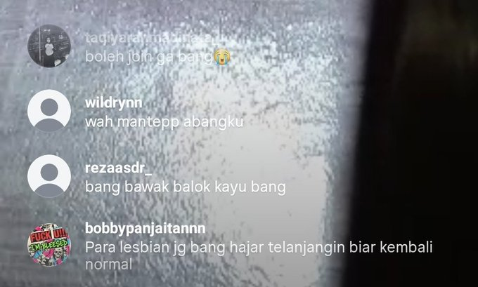 txtdarimaskael5's tweet photo. "haj4r" + "telanj4ngin" 

udah persekusi masuk juga ke pelecehan dan kekerasan seksual. padahal katanya mereka melakukan ini karena "keyakinan" yang mereka anut, ini kah ajarannya? https://t.co/jfEriv04Jy
