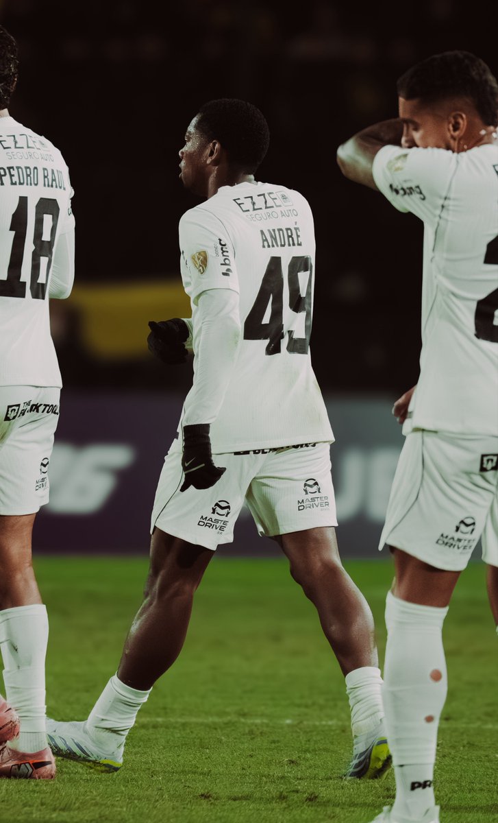 povotime1910's tweet photo. 🦅🚨 | JUVENTUS AVANÇA POR ANDRÉ

A Juventus FC realizou uma videochamada com o volante André Luiz e deve apresentar uma proposta oficial ao Sport Club Corinthians Paulista.

O clube italiano já havia feito uma sondagem aos representantes do jogador e agora avalia avançar nas tratativas. Internamente, o Corinthians estipula o valor de 20 milhões de euros (cerca de R$ 117 milhões) para negociar o atleta.

📰 ge / ESPN
📸 Davi Bittencourt / Time do Povo