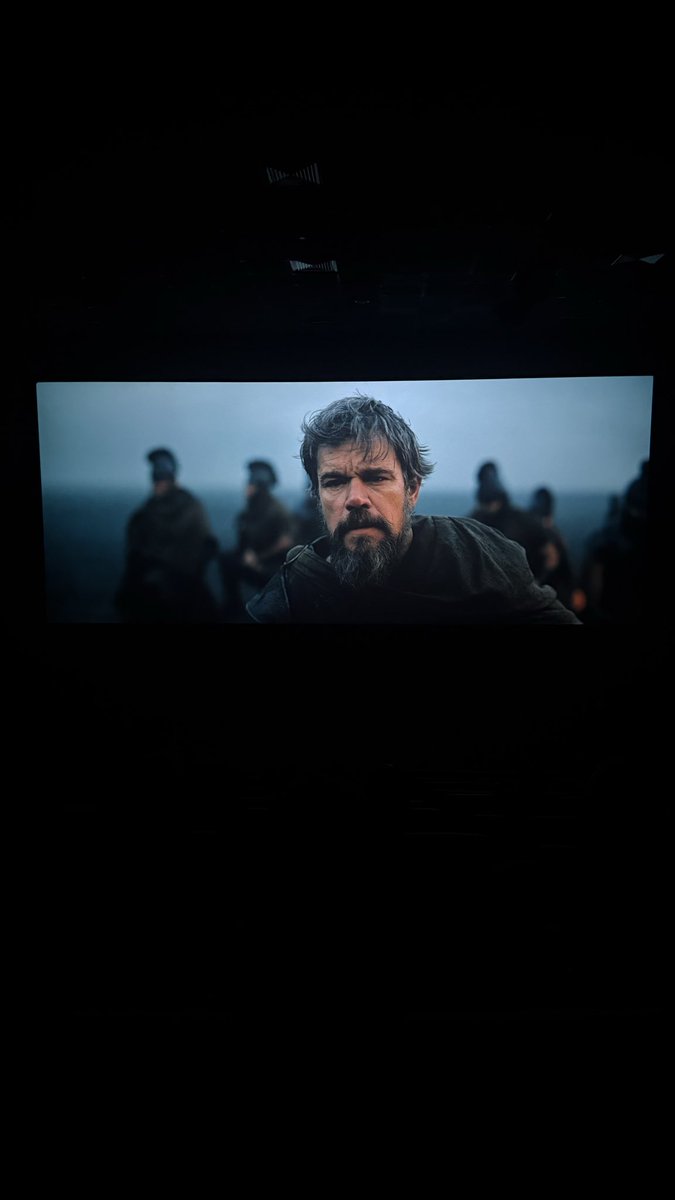 imxceee's tweet photo. Christopher Nolan strikes again 👏🏻 https://t.co/D4e75afiMS