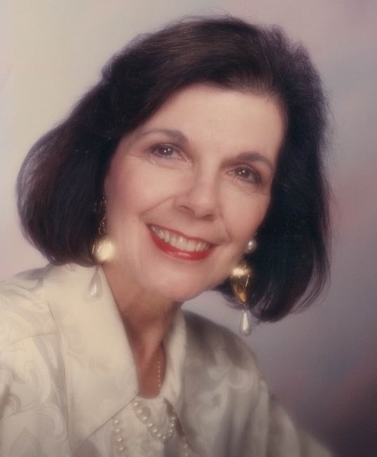 Indie5051's tweet photo. Fallece, a los 91 años, Mary Jo Shannon, madre de Kris Jenner y matriarca de las Kardashians. https://t.co/g3lHntdJfg