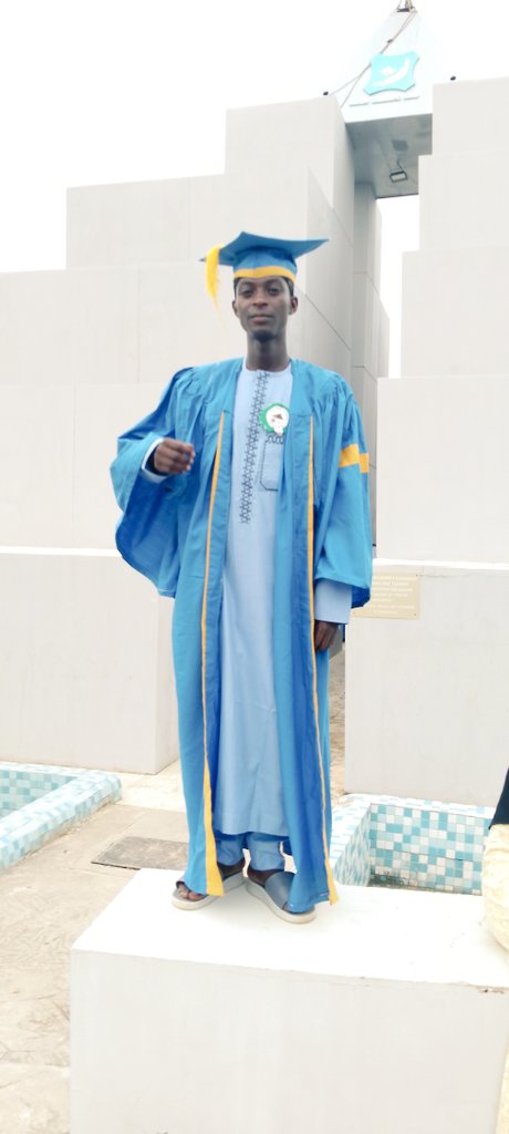 HalliruShuaibu4's tweet photo. alhamdulillah today our matriculation successful to B U K university kano https://t.co/U9yvY4OkJv