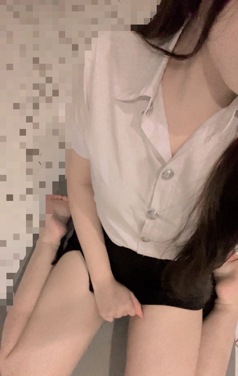ccanddy00's tweet photo. ใส่ชุดนักศึกษาไปหาใครได้บ้าง🫪 #เรียลมหาลัย #คุยเสียว #เงี่ยนหี https://t.co/xq59NobGTP