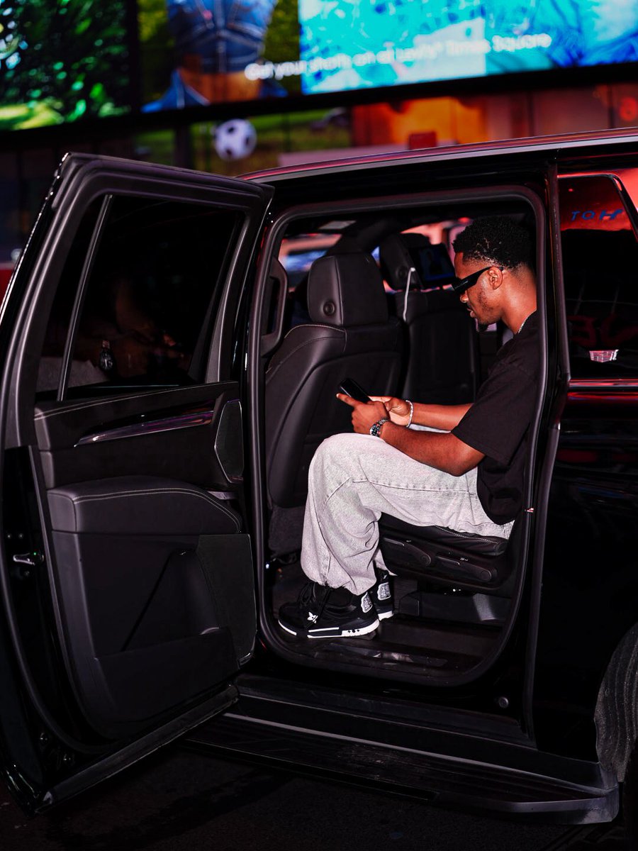 official_ceazer's tweet photo. BUILT WITH PATIENCE. DELIVER WITH PURPOSE 💊 

A DOSE OF CEAZER 
07.31.26 https://t.co/HEtGfynXES