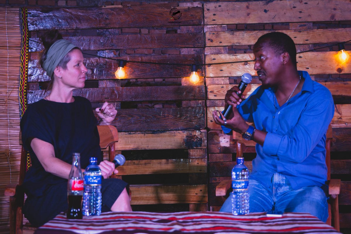 BujaSansTabou's tweet photo. 🗣️ Lundi à BST, le temps était à la parole avec la Rencontre avec Susanne Kaiser.

De la question de l’égalité des genres, en passant par les rapports sociaux dans nos sociétés contemporaines…

Une soirée pétillante que nous avons adoré vivre avec vous. 

📸Retour en images. https://t.co/Ryjtm89X7N