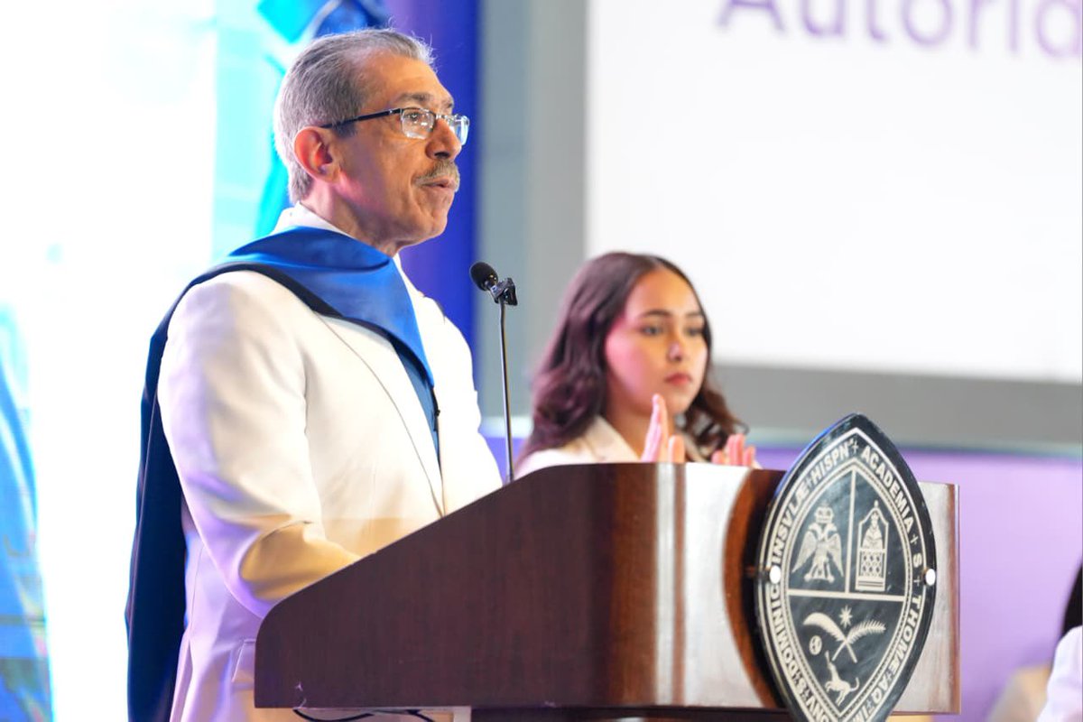 UniversidadUASD's tweet photo. Asjana David presentó los ejes de su gestión: fortalecimiento académico, bienestar estudiantil, modernización institucional, descentralización, investigación, innovación e internacionalización, con una visión centrada en la excelencia y la transformación de la #UASD. https://t.co/DmQmvM7XKF
