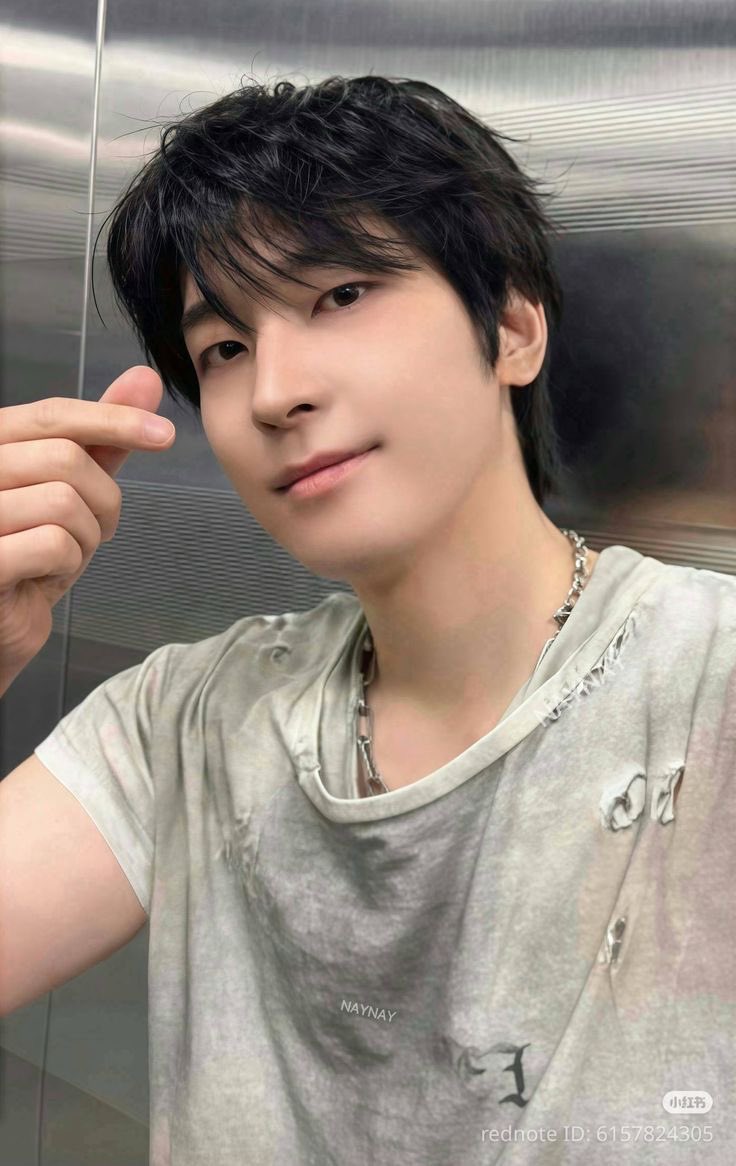 meiwsvt's tweet photo. 내가 가장 좋아하는 사람, 생일 축하해! 
빨리 만날 수 있으면 좋겠어. 항상 건강하고 행복하게 잘 지냈으면 좋겠어. 정말 많이 보고 싶어, 원우야. 정말 많이 사랑해💜

#Happy_WONWOO_Day
#WONWOO #원우
#SEVENTEEN #세븐틴 @pledis_17 https://t.co/JZVsJpwr7M