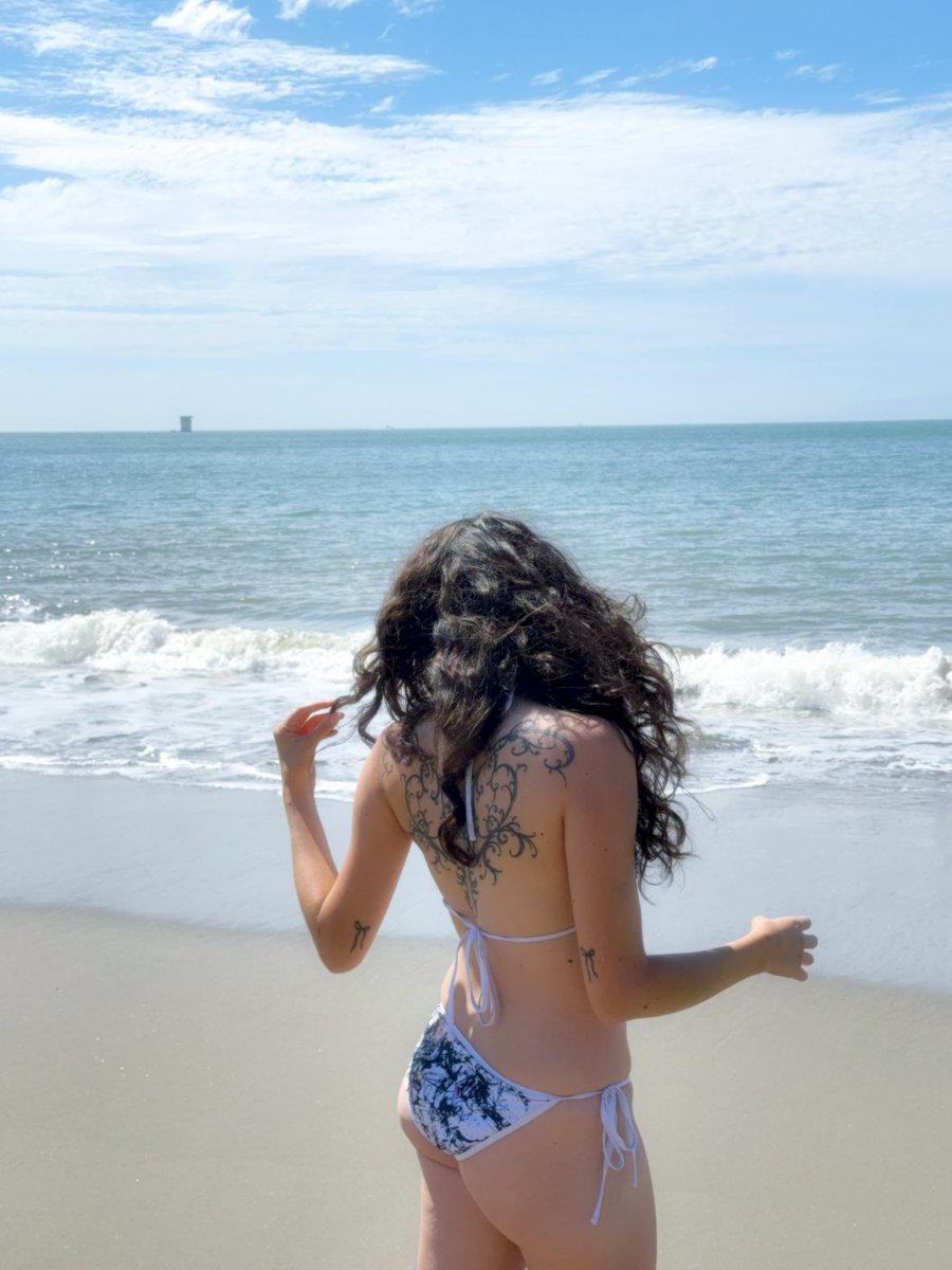 vanisorbet's tweet photo. beach episode ☀️ 🐚 https://t.co/rfavpiZ59K