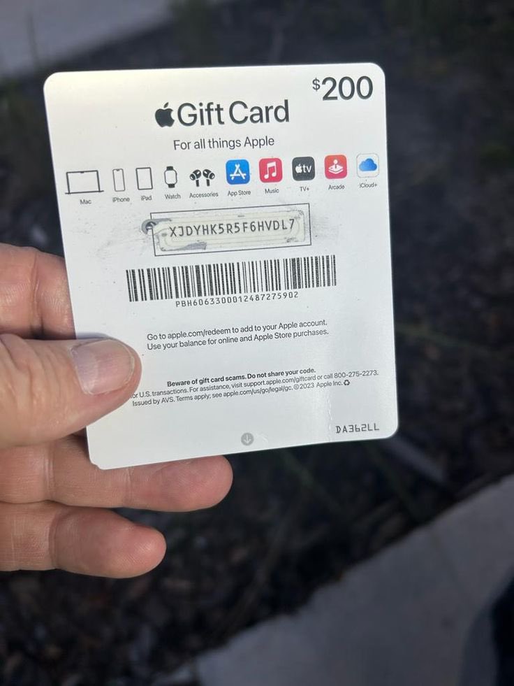 robertsullian's tweet photo. I got $200 gift card what can I get https://t.co/UwF9gx1590