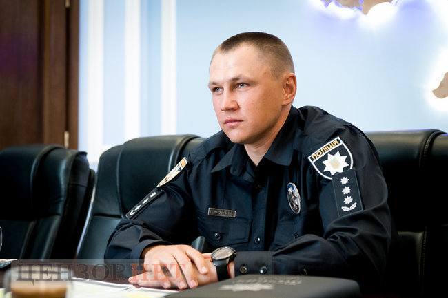 sternenko's tweet photo. Нардепи пишуть, що головою Нацполу буде Цуцкірідзе. Свого часу він допомагав фабрикувати справи проти мене та покривав організаторів замахів, що хотіли мене вбити. 

Одна новина краща за іншу. 
Повний треш… https://t.co/6H3SVoDsmt