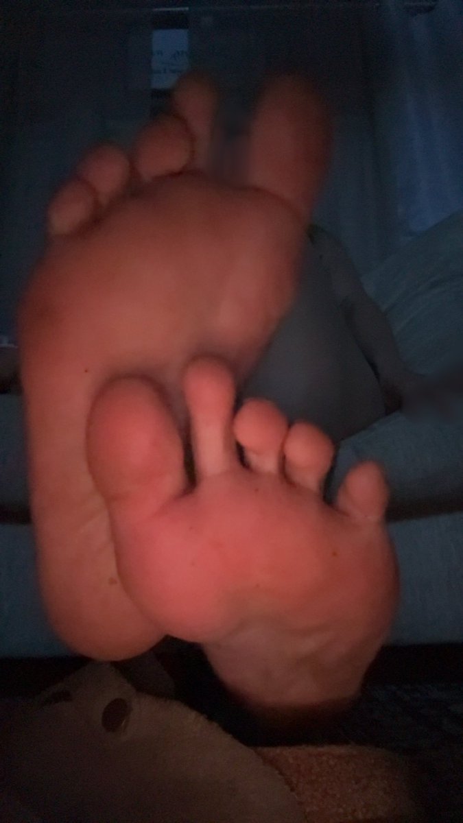 princesspolishd's tweet photo. @FeetFinder put them on mine! 😚 https://t.co/QzWlzypvtO