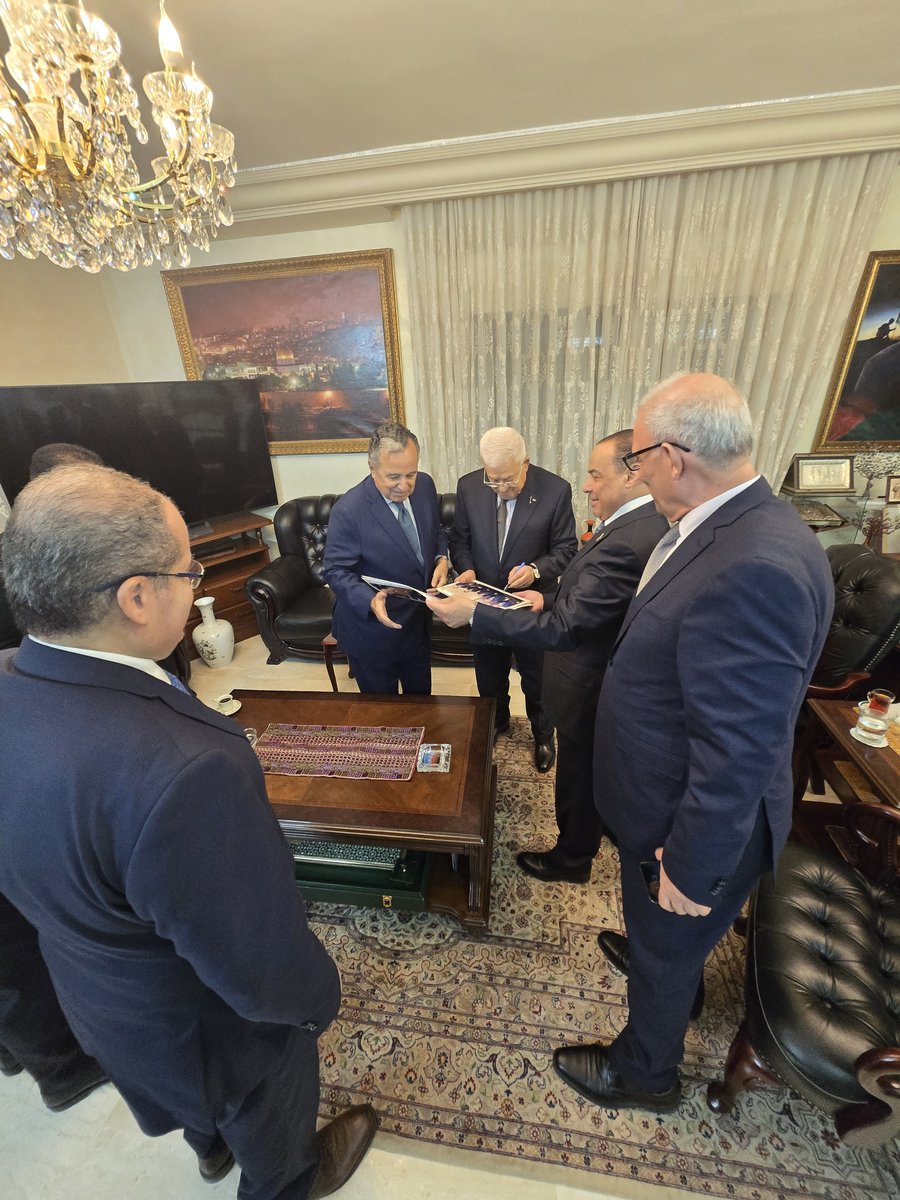 RamyReda10's tweet photo. A meeting that didn't happen in Ramallah took place today in Amman. Today’s meeting between the SG &amp; Palestinian President left a real sense of momentum.
The discussion was candid, constructive and focused on what comes next.
@pmofa
#Palestine #Jordan #ArabLeague
#LAS https://t.co/ODBeTkIhvD