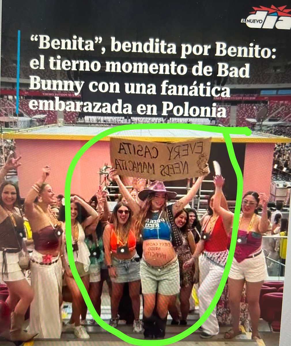 carraana2457's tweet photo. Fanática lunática! Dice q le pondrá el nombre de Benita a su hija x nacer! Pobre niña cuando se entere la “joyita” q es el ídolo de su mamá!#FalsosIdolos https://t.co/MN5o29598S