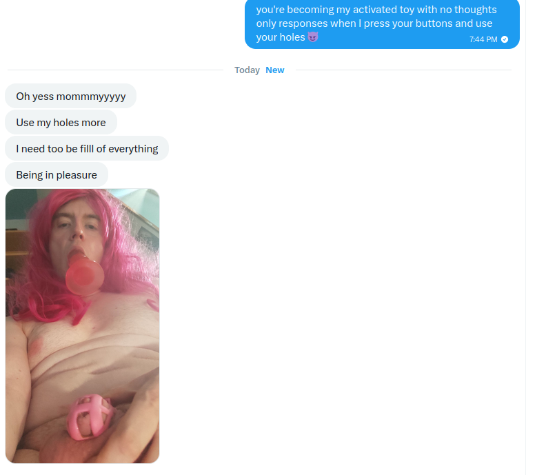 findom_virusx's tweet photo. Let mommy's poison corrupt your tiny gooner brain 😈

#2dfd #findom #paypig https://t.co/ZivbhSitNH