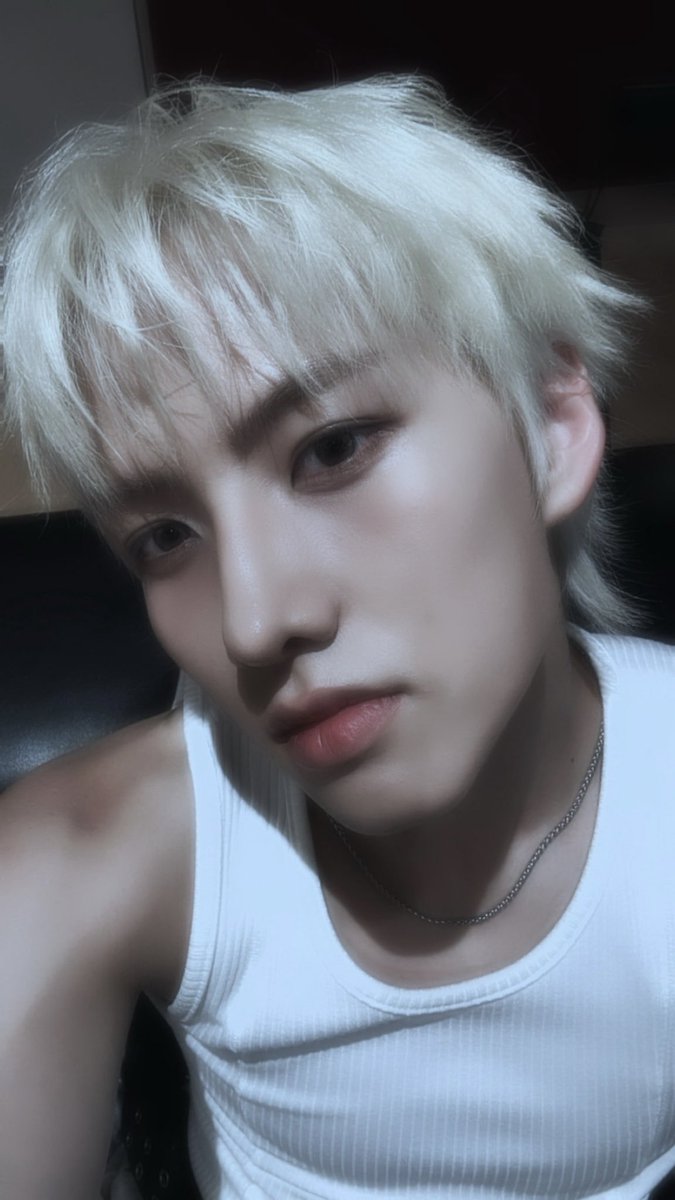 seongeil's tweet photo. https://t.co/bguofaWqMm