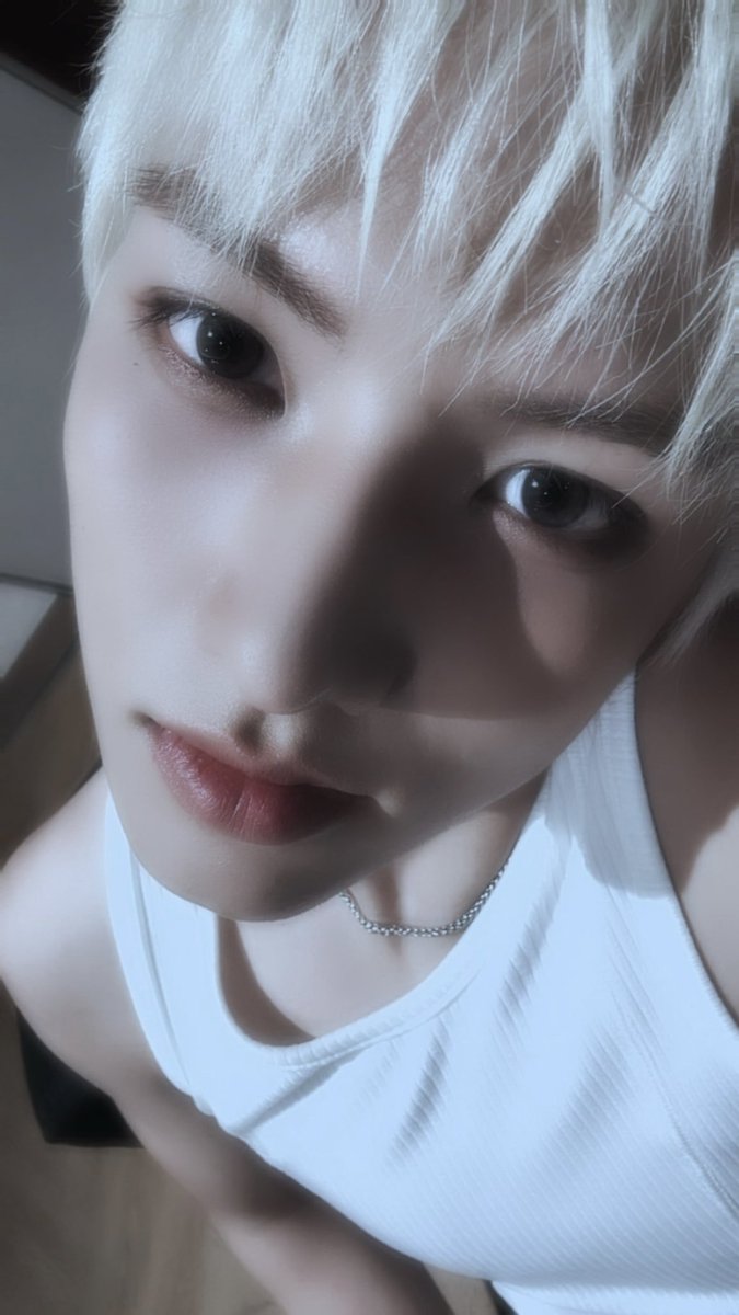 seongeil's tweet photo. https://t.co/bguofaWqMm