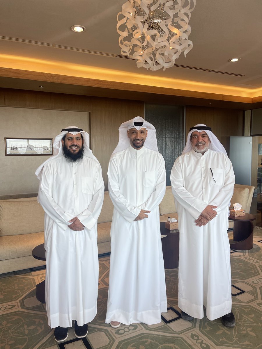 abo_mishary_kuw's tweet photo. لكل من سأل 

تم تحديد موعد تسليم المدارس ثانوي ومتوسط بنين وابتدائي بنات

3️⃣➖8️⃣➖2️⃣0️⃣2️⃣6️⃣🟰الاثنين

شاكرين لمعالي وزير التربيه الدكتور @jalaltt وللاخ وكيل وزارة التربيه الدكتور خالد الرشيد @drkhaledsuliman 
تعاونه بسرعة تسليم المدارس لاهالي #جنوب_عبدالله_المبارك https://t.co/xOByl0UILg