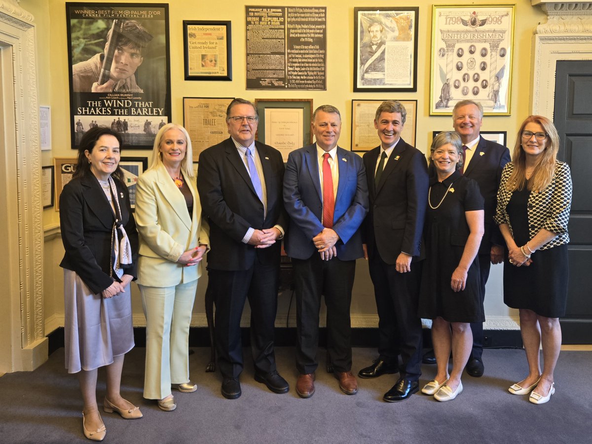 ParlDiplomacy's tweet photo. 1/2 #CAEU engaged with the Oireachtas, meeting with the Speakers of Dáil Éireann and Seanad Éireann, members of the Committees on European Affairs, Defence and National Security, and Foreign Affairs and Trade. https://t.co/EUx9dqvrWg