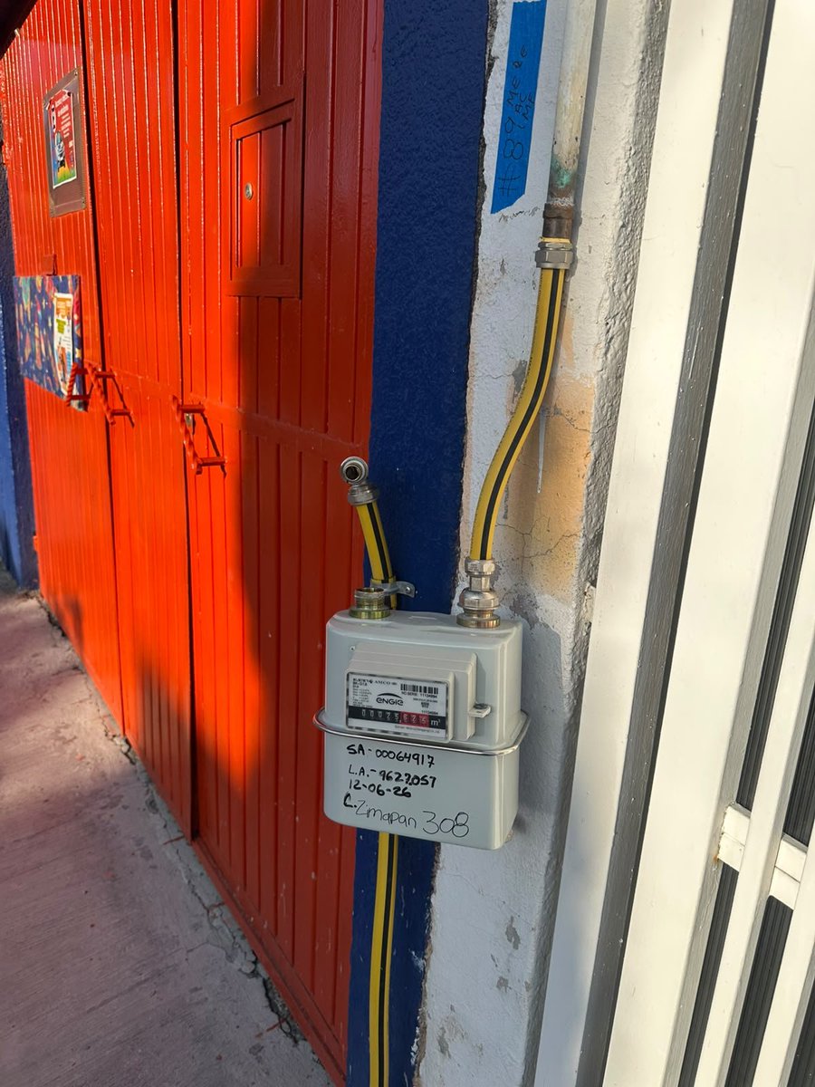 MONICAVERM66's tweet photo. Solicitamos mas vigilancia en la Colonia Villas del Sol. La empresa de gas natural, cambio medidores hace menos de un mes. Y ahora nos han estado robando las piezas. Urgente!
@FeliFerMacias https://t.co/4X3xognK86