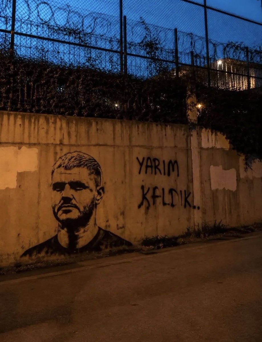 emree_byaci's tweet photo. Uzun bir süre burada kalacağım.. https://t.co/lgQWrbCyQS