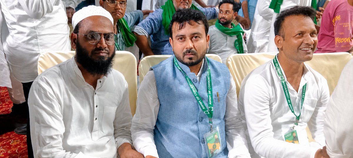 AbdulAl52417536's tweet photo. AIMIM के प्रवक्ता महताब भाई के साथ लखनऊ में असद्दुदीन ओवैसी साहब जिंदाबाद @imshaukatali @asadowaisi @aimimupofficial https://t.co/Ujr10X5ECN