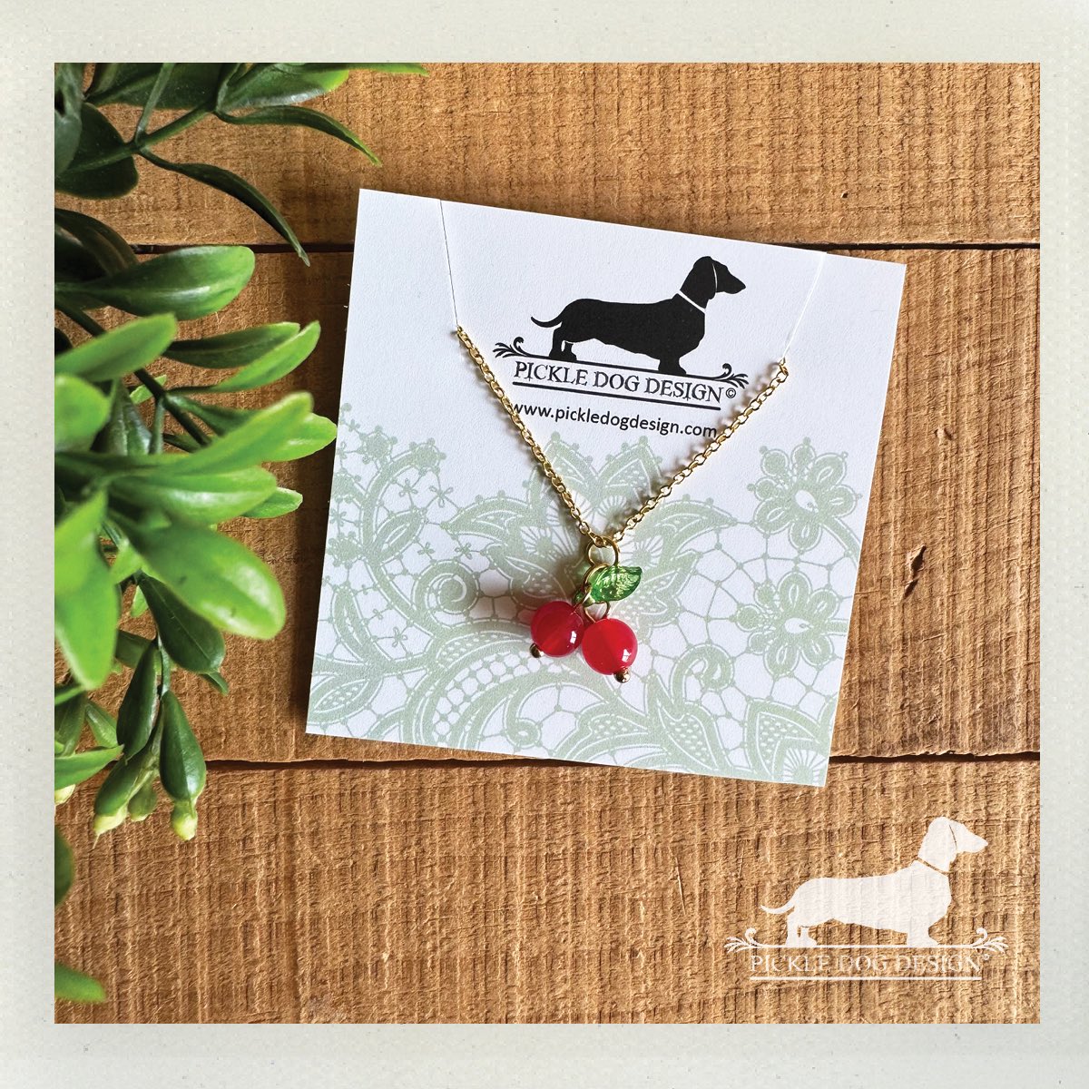 PickleDogDesign's tweet photo. Life is just a little sweeter with cherries! Happy #NationalCherryDay! 🍒 https://t.co/KAP2FQ6Szs
#cherrylover #cherryjewelry #cherrynecklace #cherryearrings #cherrykeychain #recipecards #etsyseller #shopsmall #cherrycore #cherryvibes #fruitlover #cherry #cherries #cherrygift https://t.co/Y8X0nHsDfD