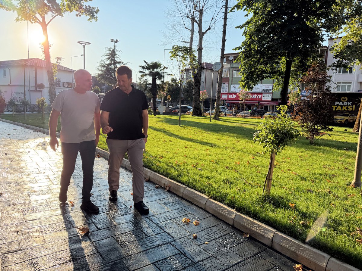 BilalSoykantr's tweet photo. Kenan Sofuoğlu Parkımızda devam eden çalışmalarımızı inceledik. 

Yenileme işlemlerimizde artık sona yaklaştık. İnşallah çok kısa süre içerisinde tesisimizi hemşehrilerimizin hizmetine açacağız. 

Akyazı için çalışmaya devam ✅ https://t.co/LpRJZvA8bi