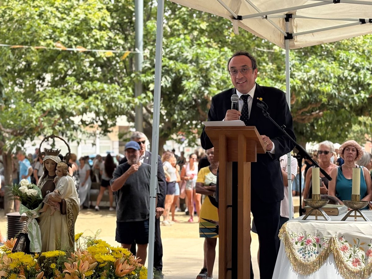 joseprull's tweet photo. A Llançà, hem viscut amb emoció la missa solemne i la processó marítima de la Mare de Déu del Carme, un homenatge a la gent de mar i a l'ànima marinera del municipi.

Els pobles també es construeixen a través dels seus símbols i tradicions, un llegat immaterial que cal preservar. https://t.co/VNf1oITXNm