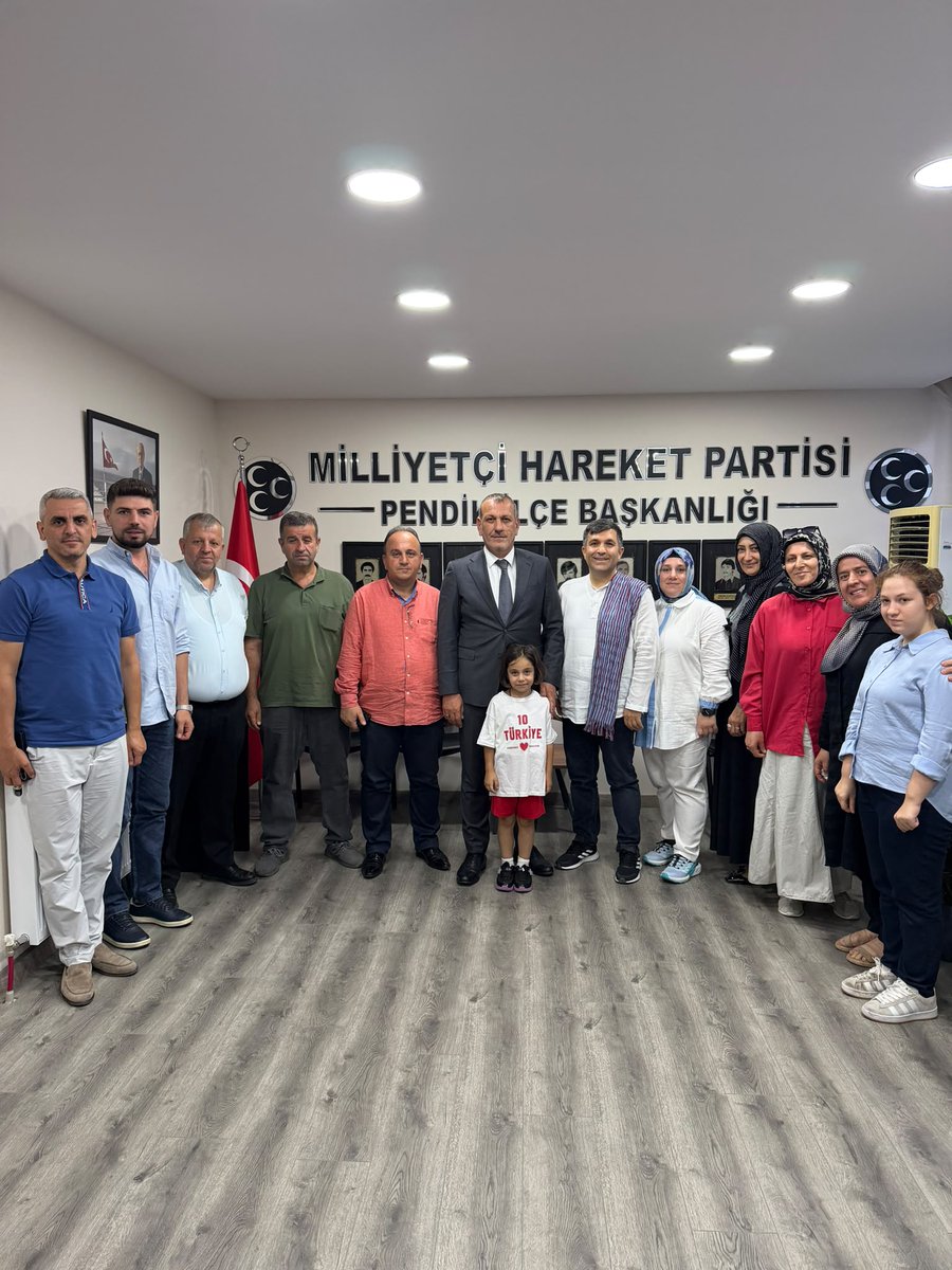 MHPpendik_'s tweet photo. Trabzon ve Çaykaralılar Derneği Başkanı Sn. Fatih Kaya ve Yönetimi, İlçe Başkanımız Sn. Muharrem Kır'a hayırlı olsun ziyaretinde bulundular.

Nazik ziyaretleri ve hediyeleri için kendilerine teşekkür ediyoruz. https://t.co/DrSUy1rN8z