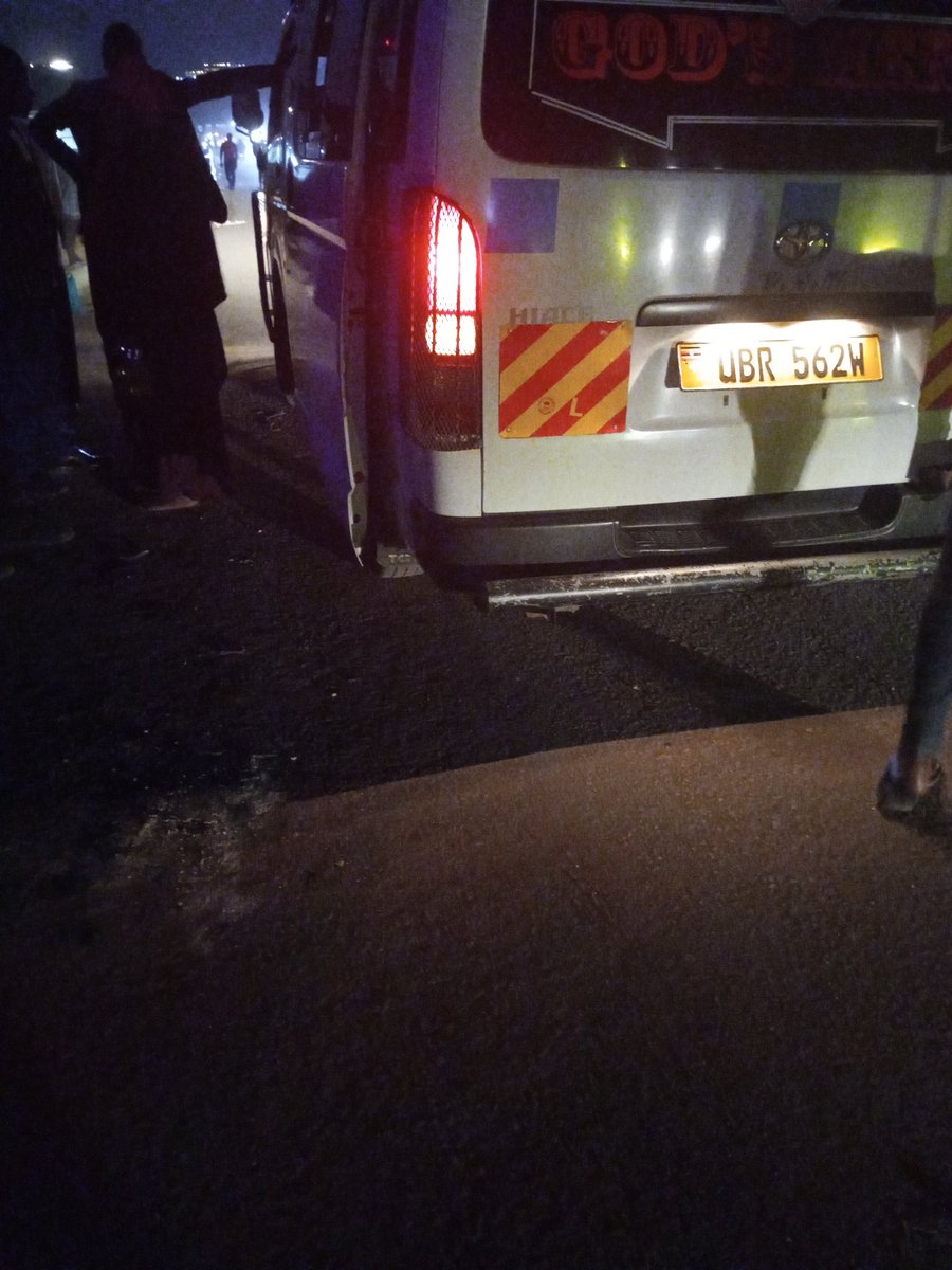 RRundaana's tweet photo. Take note especially those using Mbarara_Ishaka road. This taxi is operated by thugs #uganda_police please help us #traffic_police along this road https://t.co/NHotc6fixE