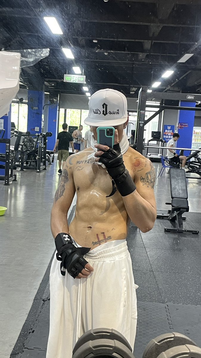 TheOnly9qmb's tweet photo. 宝贝们新号刚刚登陆先养几天在给你们发色色视频很多很多视频你们期待等我养几天号 多多关注我 有没有已经关注的老粉不会让你们失望的 https://t.co/5yQDwGsSQd