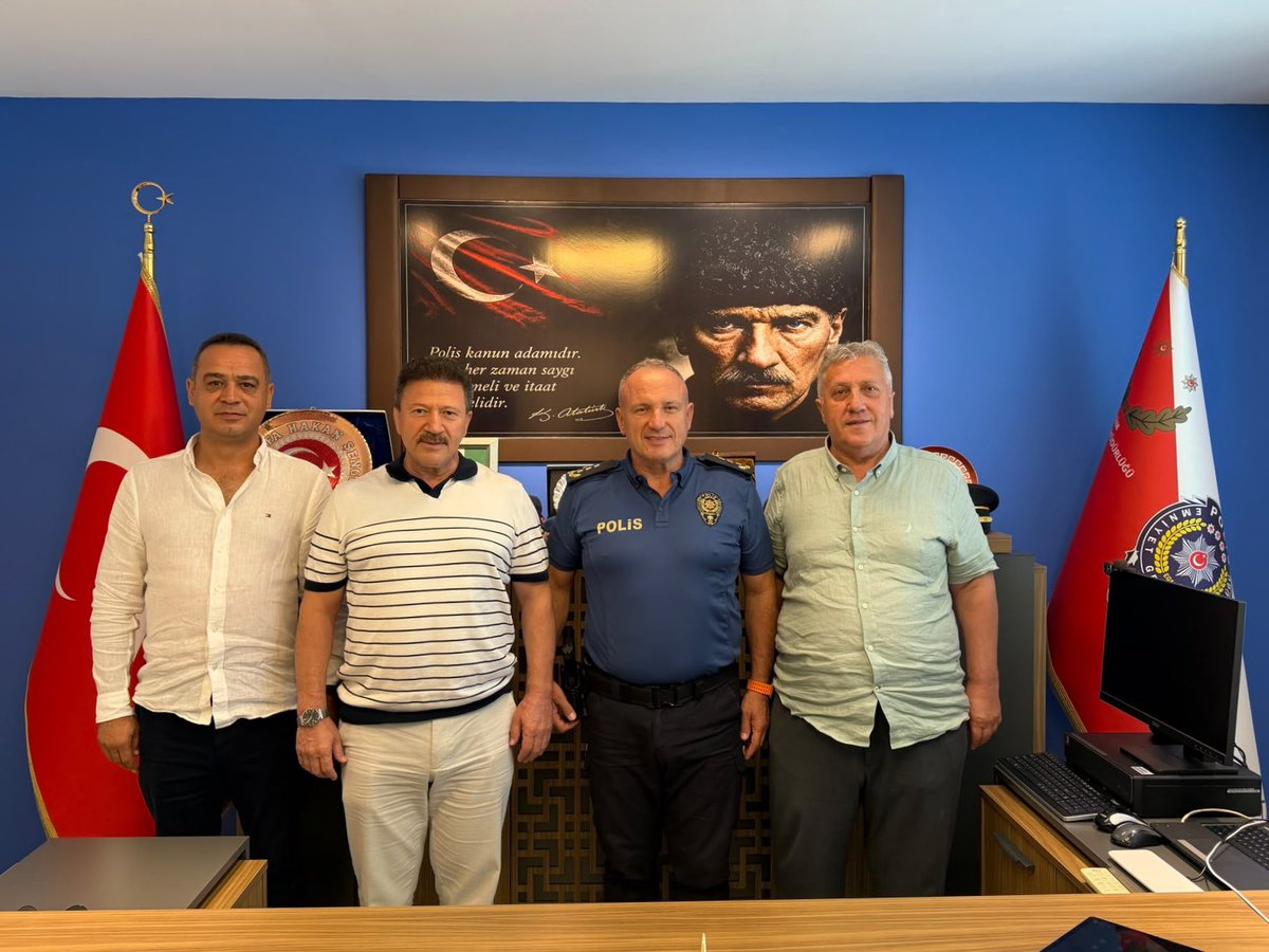 MehmetYiginer's tweet photo. Didim İlçe Emniyet Müdürümüz Mustafa Hakan Şengül’ü, ANKESOB Yönetim Kurulu Üyemiz Mehmet Ali Okumuş ve Çubuk Şoförler Odası Başkanımız Fatih Raşit Neşeli ile birlikte ziyaret ettik. Hasbihalde bulunduğumuz müdürümüze bizlere göstermiş olduğu ilgi, alaka ve misafirperverlikten dolayı teşekkür ediyoruz.