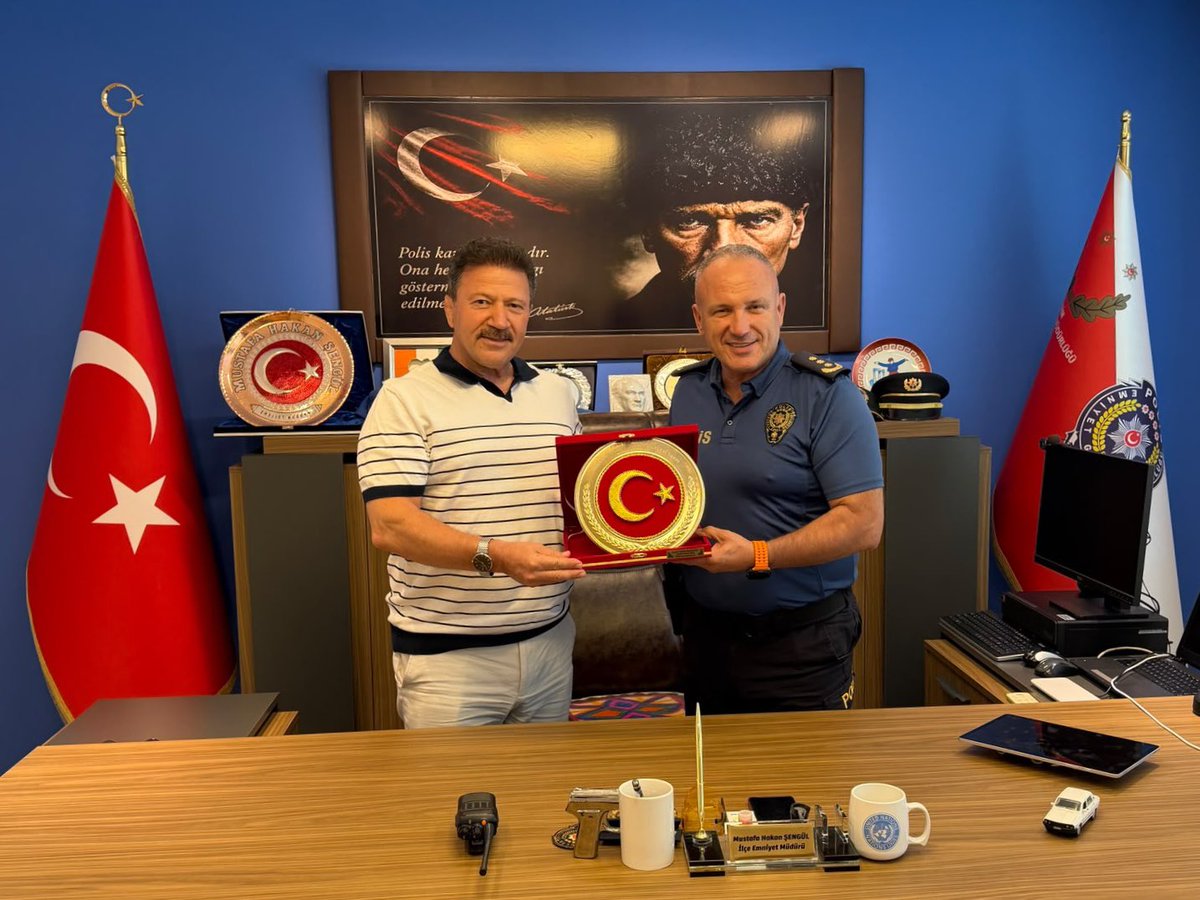 MehmetYiginer's tweet photo. Didim İlçe Emniyet Müdürümüz Mustafa Hakan Şengül’ü, ANKESOB Yönetim Kurulu Üyemiz Mehmet Ali Okumuş ve Çubuk Şoförler Odası Başkanımız Fatih Raşit Neşeli ile birlikte ziyaret ettik. Hasbihalde bulunduğumuz müdürümüze bizlere göstermiş olduğu ilgi, alaka ve misafirperverlikten dolayı teşekkür ediyoruz.
