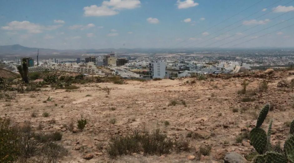 julioastillero's tweet photo. 🚢Hoy en #AstilleroInforma de 13 a 15 h.

Carlos Covarrubias, integrante de "Guardianes de la Sierra de San Miguelito", nos habla del estado actual del Área Natural Protegida en SLP ante el acecho inmobiliario y los intentos de despojo.🚨

👉️Entrevista: https://t.co/MVz7JtGUpV https://t.co/8mAOElQpnO
