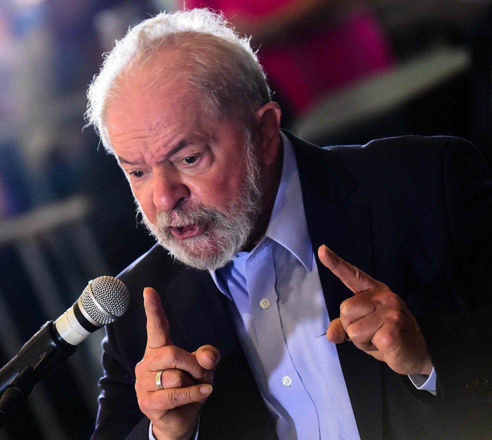 reportersalles's tweet photo. Abortos batem recorde na gestão Lula: um genocídio silencioso de bebês.

O SUS registrou uma mudança brusca no número de internações por abortos realizados sob justificativa classificada como médica ou legal a partir de 2023, primeiro ano da gestão Lula.

Dados oficiais do Ministério da Saúde, mostram que a média mensal desses registros quase dobrou: saltou de 149 casos entre 2009 e 2022 para 297 de janeiro de 2023 a março de 2026.

Conforme mostrou a Gazeta do Povo, esse aumento representa uma alta de aproximadamente 100% na média mensal e marca o maior patamar da série histórica monitorada. 

Em 2025, o SUS contabilizou 4.092 internações dessa natureza — o maior volume anual desde o início dos registros analisados. 

Para contextualizar: em 2022, último ano do governo anterior, foram 2.372 casos. O número subiu para 2.984 em 2023, 3.375 em 2024 e atingiu o recorde em 2025.