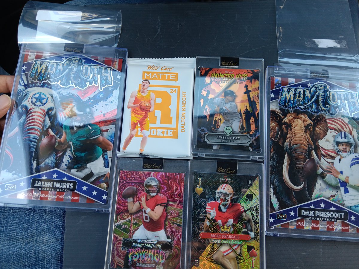 Straptiago87's tweet photo. @DHCards10 @hobbyRetweet Open to offer!!!
Pwe$1 Bmwt$5 https://t.co/Z3kqIV5uYR