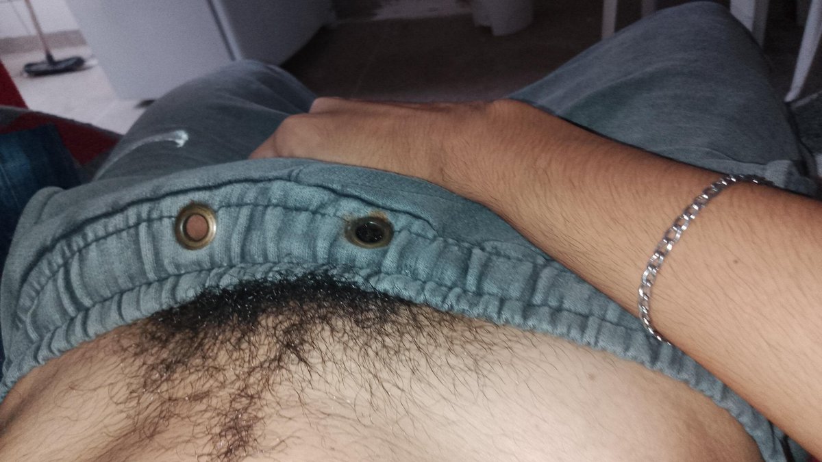 transpromfree's tweet photo. Eu não preciso tirar da calça pro cheiro subir
#BBC #bulge #bushslip #hairy #peluda #trans #funky #stinkydong #goon #punheta #driedcum #pissmark https://t.co/X8ix4srnuB