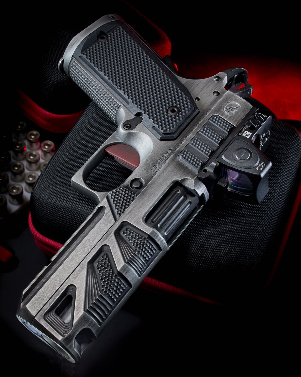 Nighthawk Custom tweet media