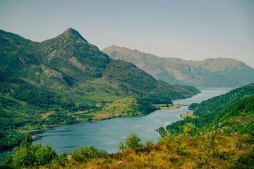Franci46924979's tweet photo. Ecco, io qui vorrei dormire stanotte. Giacchetto, the caldo, guarda il cielo. Da sola o con una bella e dolce compagnia.
#Sogno
#Scozia
#Highlands
#Pace https://t.co/6L5XKxKHOj