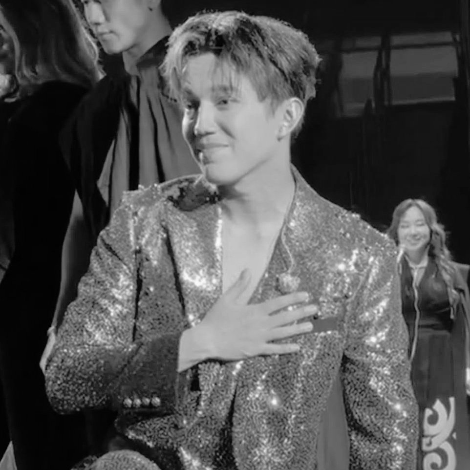CoralOmir's tweet photo. @DiDearsHispanos FOR THE LOVE OF DIMASH
#WhoIsDimash
Voz única, performance excepcional e coração lindo, caloroso e nobre! https://t.co/AKQrutobIb