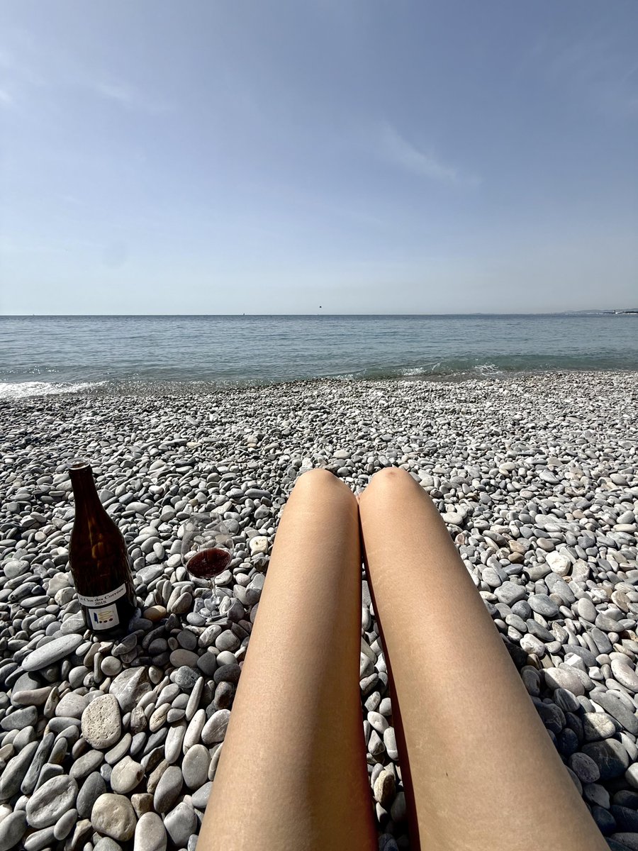 ashleighblatt's tweet photo. A quiet afternoon by the sea, a glass of wine, and nowhere to rush. Some moments are better enjoyed slowly. 🍷🌊
What’s your favorite wine to enjoy by the water? https://t.co/GWS3l5nEWi