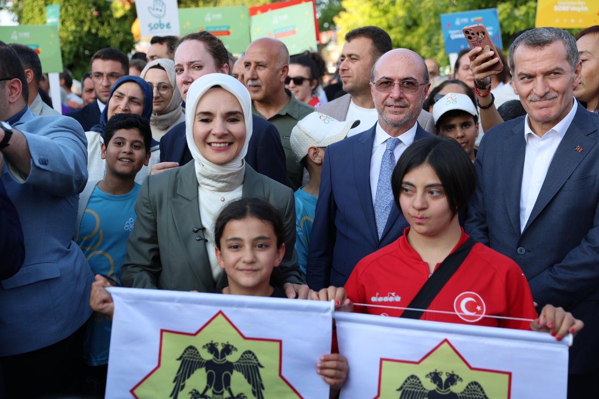 omerrarisoy's tweet photo. 💙 SOBE Otizm Spor Oyunları

Konya’ya, güzel insanlarına yakışır, harika bir organizasyon.

Türkiye’nin ilk ve tek otizm spor oyunları, harika bir yürüyüşle başladı.

Evlatlarımızla, aileleriyle, Konyalı hemşehrilerimizle birlikte bu güzelliğin bir parçası olduğum için çok mutluyum.

Emeği geçenlere sonsuz teşekkürler.

@MahinurOzdemir @Vali_Akin @u_ibrahim_altay @a_pekyatirmaci @dtmustafaak 
@sobeotizm @sobesporoyunlar
