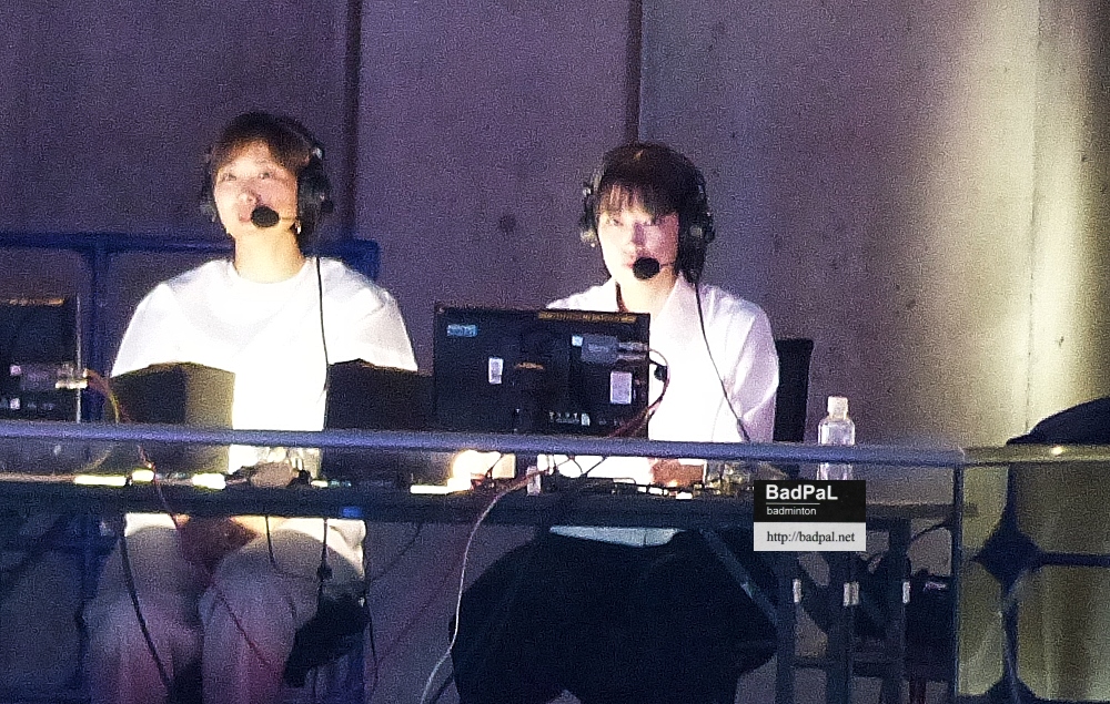 BadPaL's tweet photo. 【ジャパンＯＰ★２日目※】緑川松友、第２シードの中国ペアに敗れ初戦突破ならず。松友は BadPaL に対し、第３Ｇに持ち込み「意外とやれた」と手応えも口に。その上で、この日解説に入った緑川の真のパートナー、リハビリ中の松山の復帰を待つ今の状況下、中途半端な相手よりトップと試合する方がいい。緑川も楽しそうだった、と語った（※急なＰＣ不調で遡って掲載）