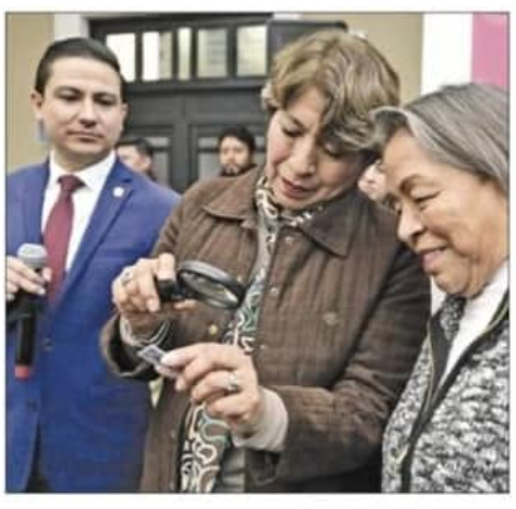 jorgegogdl's tweet photo. Detienen a Jaime Noé Hernández, oficial Mayor de Educación, Ciencia y Tecnología del Estdo de México.  Lo acusan de liderar una red de venta de plazas falsas que robó 96 millones de pesos del eario público.

El funcionario del gobierno de Delfina Gómez es imputado junto a 26. https://t.co/ZVZ1x5FRZo