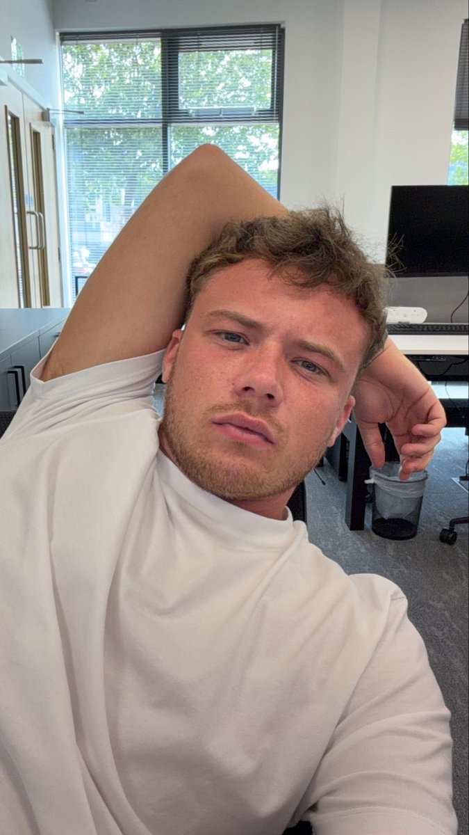 Con060999's tweet photo. Another work day done 🙄 https://t.co/pBymHwv4iq