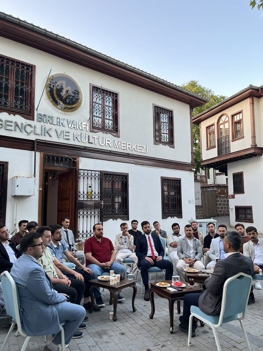 gencbirlik06's tweet photo. Genç Birlik Ankara olarak, TÜRKSAT Genel Müdür Yardımcısı Sayın Orhan KOCA’yı, “15 Temmuz’da İletişim Güvenliği ve TÜRKSAT” başlıklı programımız kapsamında ağırladık.

15 Temmuz gecesinde iletişim altyapısının stratejik önemi, haberleşme güvenliği ve TÜRKSAT’ın üstlendiği kritik rol üzerine gerçekleştirilen kıymetli değerlendirmeler için Sayın Orhan KOCA’ya teşekkür ediyoruz.